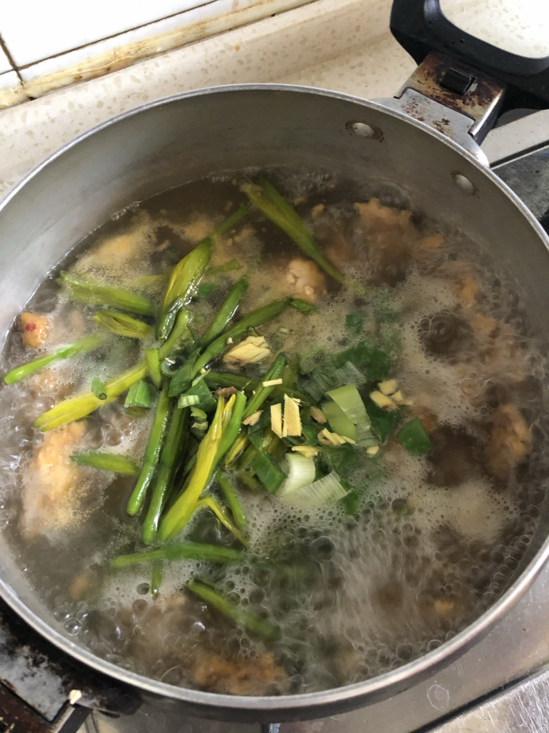 鲜黄花滑肉汤的做法步骤:6