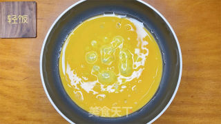 黄花菜炒鸡蛋丨健康养生又好吃！！的做法步骤：4