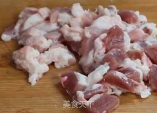 杏鲍菇炒肉的做法步骤：1