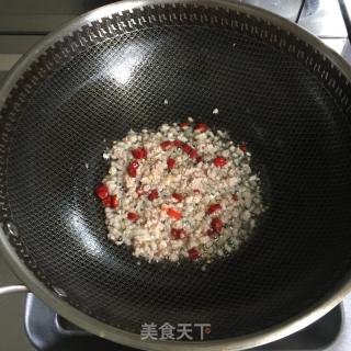 白玉菇炒毛豆的做法步骤：2