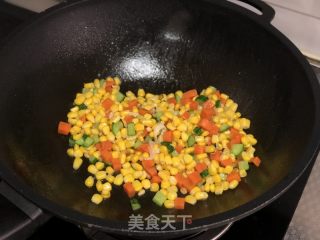 松仁玉米的做法步骤：4