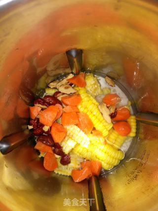 玉米胡萝卜红枣糊的做法步骤：4