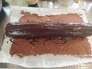 巧克力树桩蛋糕卷的做法步骤：15