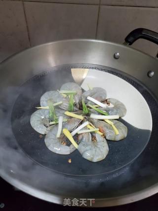 姜葱蒸虾的做法步骤：6
