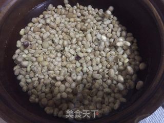 鲜榨豆浆的做法步骤：1