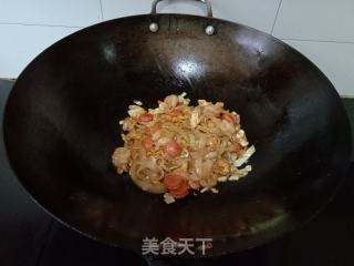 包菜虾仁炒河粉的做法步骤：13