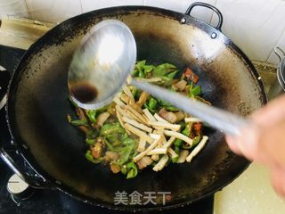 辣椒炒肉片的做法步骤：8