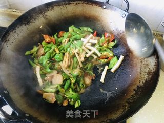 辣椒炒肉片的做法步骤：9