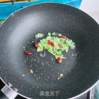 五花肉炒包菜的做法步骤：4