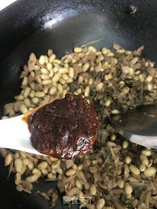 梅菜炒黄豆的做法步骤：5