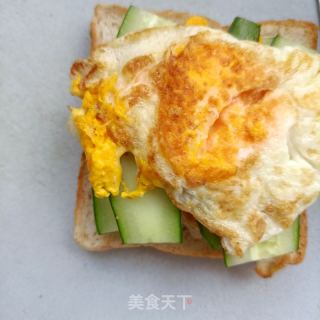 黄瓜煎蛋三明治的做法步骤：9