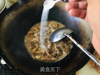 家常炒猪肺的做法步骤：4