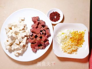 鸭血豆腐的做法步骤：1