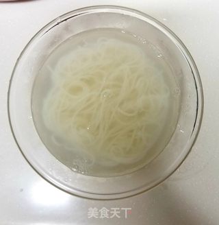 螺蛳粉的做法步骤：3