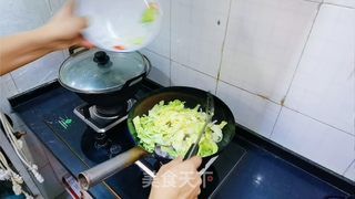 鸡蛋火腿炒饼丝的做法步骤：13