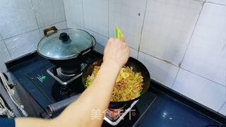 鸡蛋火腿炒饼丝的做法步骤：18