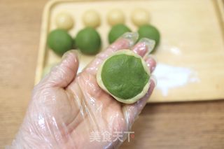 绿豆沙奶黄月饼的做法步骤：6