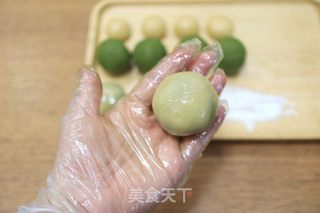 绿豆沙奶黄月饼的做法步骤：7