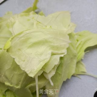 熟肉拌卷心菜的做法步骤：2