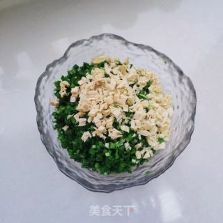 腐竹韭菜馅饼的做法步骤：4