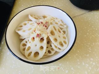 涼拌藕片的做法_涼拌藕片怎麼做_小洞天的菜譜_美食天下