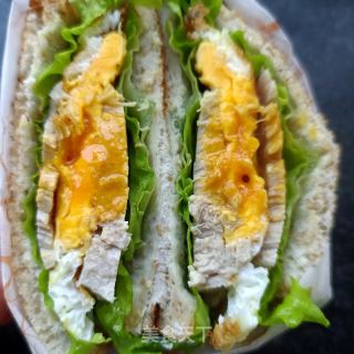 精肉煎蛋三明治的做法步骤：10