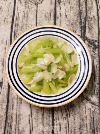 西芹百合的做法_西芹百合怎麼做_和月香的菜譜_美食天下