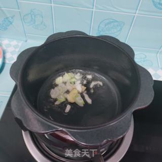 白萝卜虾干粥的做法步骤：5