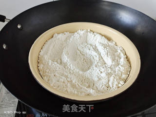 椰汁斑马纹古早蛋糕（10寸方模）的做法步骤：1