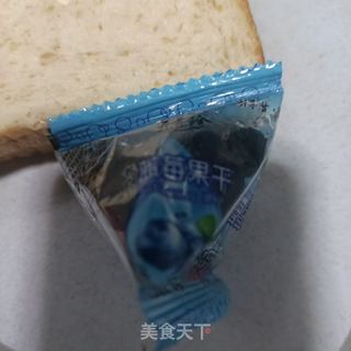 草莓酸奶三明治的做法步骤：2