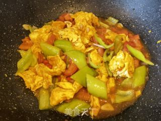 西红柿青椒炒鸡蛋的做法步骤：12