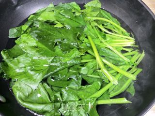 菠菜虾仁疙瘩汤的做法步骤：5
