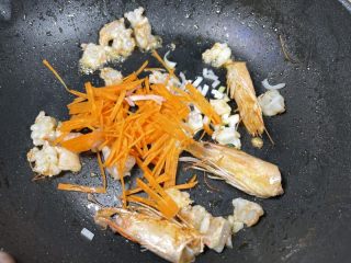菠菜虾仁疙瘩汤的做法步骤：8