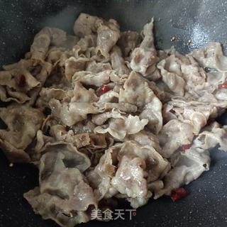 孜然爆炒羊肉的做法步骤：3