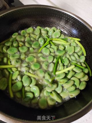 炒蚕豆的做法步骤：4