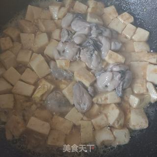 海蛎子炖嫩豆腐的做法步骤：6