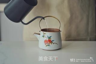 冰萃荔枝小种茶的做法步骤：3