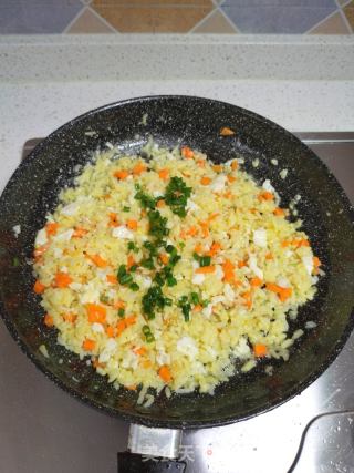 黄金炒米饭的做法步骤：9