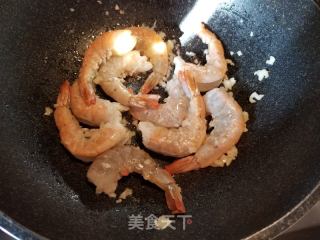 蒜蓉黄油虾的做法步骤：5