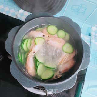 甜虾黄瓜汤的做法步骤：6