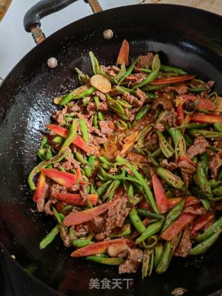 青椒炒牛肉的做法步骤：7