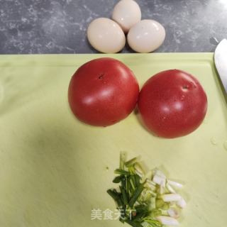 西红柿炒鸡蛋的做法步骤：1