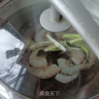 捞汁大虾的做法步骤：3