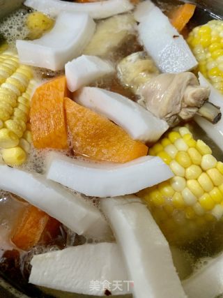 滋潤椰子燉雞湯的做法步骤：8