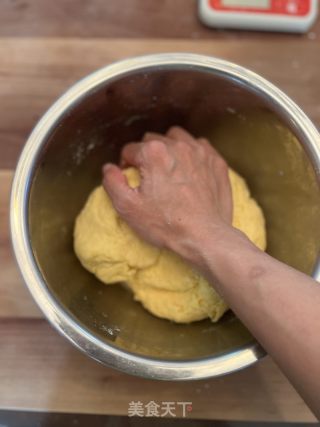 玉米红枣卷的做法步骤：6