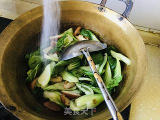 香菇炒油菜的做法步骤：7