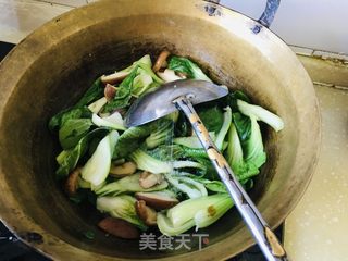 香菇炒油菜的做法步骤：8