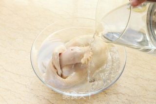 古法制作砂锅盐焗鸡的做法步骤：2