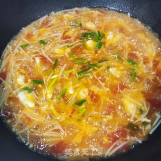 西红柿鸡蛋菌菇汤的做法步骤：7