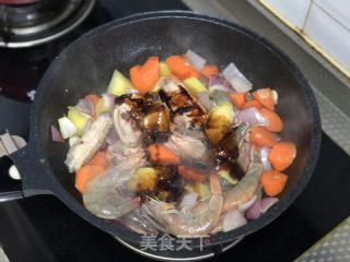 田园鲜虾鸡翅煲的做法步骤：8